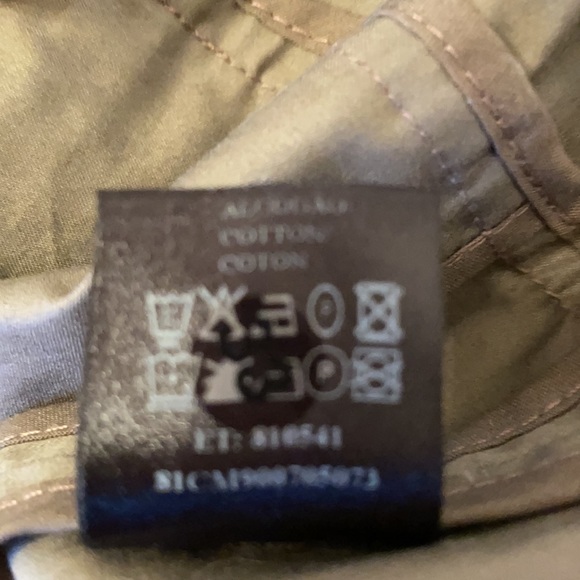 Carolina Herrera Sleeveless Dress. - Picture 12 of 16